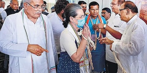 ರಾಯ್ ಪುರದಲ್ಲಿ ಕಾಂಗ್ರೆಸ್ ಅಧಿವೇಶನದಲ್ಲಿ ಸೋನಿಯಾ ಗಾಂಧಿ