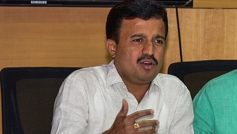 ಸರ್ಕಾರಿ ನೌಕರರ ಸಂಘದ ಅಧ್ಯಕ್ಷ ಷಡಕ್ಷರಿ