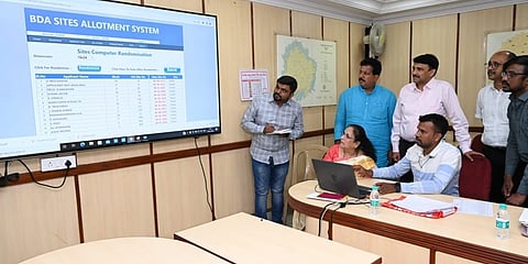 ರಾಂಡಮೈಸೇಶನ್ ಮೂಲಕ ಬದಲಿ ನಿವೇಶನ ಹಂಚಿಕೆ