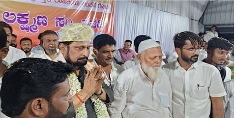 ಮುಸ್ಲಿಂ ಮುಖಂಡರೊಂದಿಗೆ ಲಕ್ಷ್ಮಣ್ ಸವದಿ ಇರುವ ಚಿತ್ರ