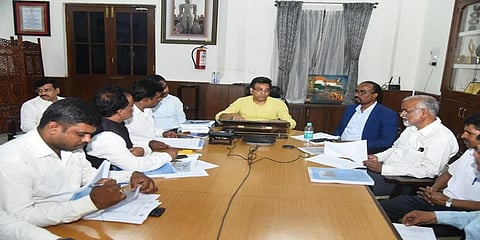 ರಾಜಕೀಯ ಪ್ರತಿನಿಧಿಗಳೊಂದಿಗೆ ತುಷಾರ್ ಗಿರಿನಾಥ್ ಸಭೆ