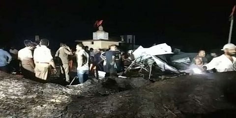 ಮರ ಬಿದ್ದ ನಂತರದ ದೃಶ್ಯ