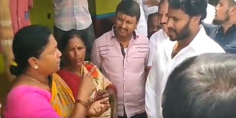 ನಿಖಿಲ್ ಕುಮಾರಸ್ವಾಮಿಯನ್ನು ತರಾಟೆಗೆ ತೆಗೆದುಕೊಂಡ ಮಹಿಳೆ