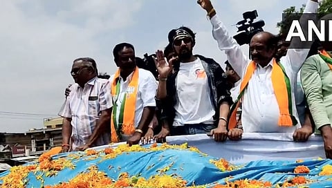 ಪ್ರಚಾರದಲ್ಲಿ ತೊಡಗಿರುವ ನಟ ಸುದೀಪ್.