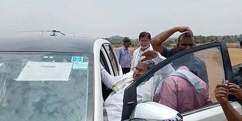 ಕಾರು ಹತ್ತುವ ವೇಳೆ ಕುಸಿದ ಸಿದ್ದರಾಮಯ್ಯ