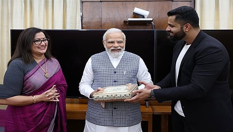 ಮೋದಿ ಭೇಟಿ ಮಾಡಿದ ಸುಮಲತಾ ಮತ್ತು ಅಭಿಷೇಕ್