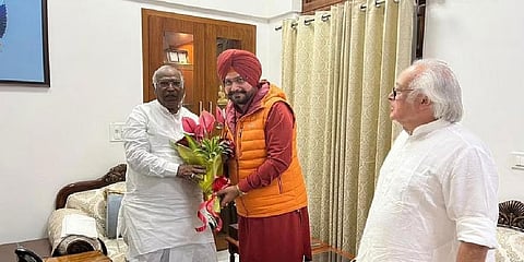 ಖರ್ಗೆ ಭೇಟಿ ಮಾಡಿದ ಸಿದು
