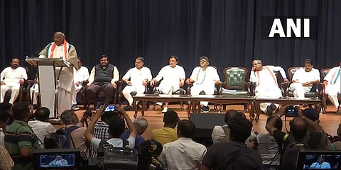 ಕಾಂಗ್ರೆಸ್ ಮುಖಂಡರು ಶಕ್ತಿ ಪ್ರದರ್ಶನ