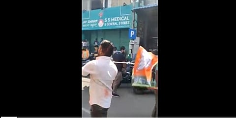ಕತ್ತಿ ಝಳಪಿಸುತ್ತಾ ಸಾಗಿದ ಯತ್ನಾಳ್ ಬೆಂಬಲಿಗ
