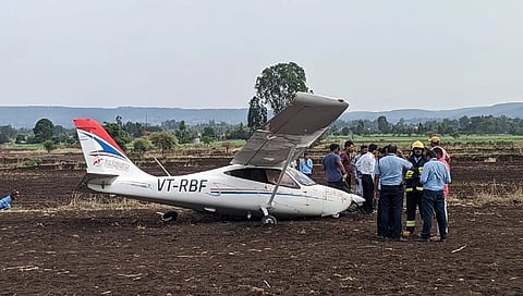 ತರಬೇತಿ ವಿಮಾನ ತುರ್ತು ಭೂಸ್ಪರ್ಶ