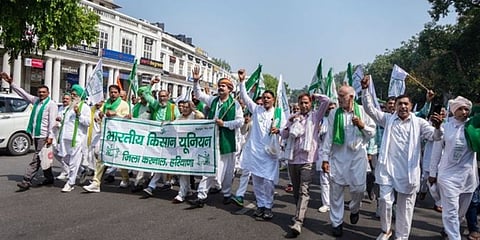 ಜಂತರ್ ಮಂತರ್ ಗೆ ತೆರಳುತ್ತಿರುವ ರೈತರು