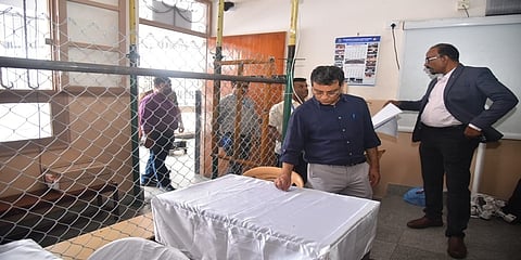 ತುಷಾರ್ ಗಿರಿನಾಥ್, ದಯಾನಂದ್ ಅವರಿಂದ ಪರಿಶೀಲನೆ