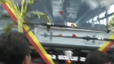 ಬಸ್ ನಲ್ಲಿ ಅಂಟಿಸಲಾಗಿರುವ ಬಿಜೆಪಿ ಸ್ಟಿಕರ್.