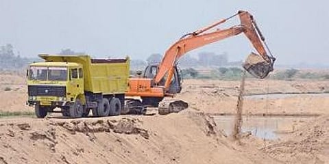 ಅಕ್ರಮ ಮರಳು ಗಣಿಗಾರಿಕೆ
