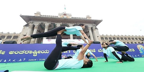 ವಿಧಾನಸೌಧ ಮುಂದೆ ಯೋಗ ದಿನಾಚರಣೆ(ಸಂಗ್ರಹ ಚಿತ್ರ)
