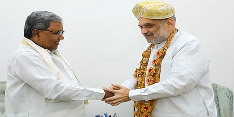 ನಿನ್ನೆ ದೆಹಲಿಯಲ್ಲಿ ಕೇಂದ್ರ ಗೃಹ ಸಚಿವ ಅಮಿತ್ ಶಾ ಭೇಟಿ ಮಾಡಿ ಮಾತುಕತೆ ನಡೆಸಿದ ಸಿಎಂ ಸಿದ್ದರಾಮಯ್ಯ