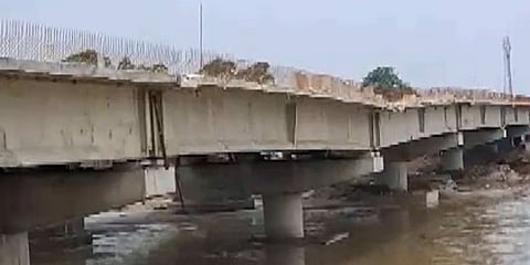 ಬಿಹಾರದಲ್ಲಿ ಕುಸಿದ ಮೇಲ್ಸೇತುವೆ