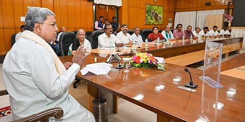 ಎದ್ದೇಳು ಕರ್ನಾಟಕ ನಿಯೋಗದೊಂದಿಗೆ ಸಿಎಂ ಸಿದ್ದರಾಮಯ್ಯ