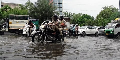 ರಾಷ್ಟ್ರ ರಾಜಧಾನಿಯಲ್ಲಿ ಭಾರೀ ಮಳೆ