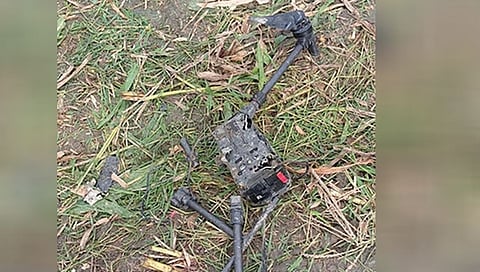 ಕೆಳಗೆ ಬಿದ್ದಿರುವ ಡ್ರೋಣ್.