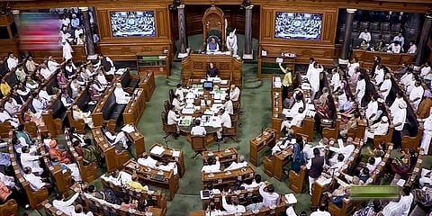 ಲೋಕಸಭೆಯಲ್ಲಿ ವಿರೋಧ ಪಕ್ಷಗಳ ಸದಸ್ಯರ ಪ್ರತಿಭಟನೆ