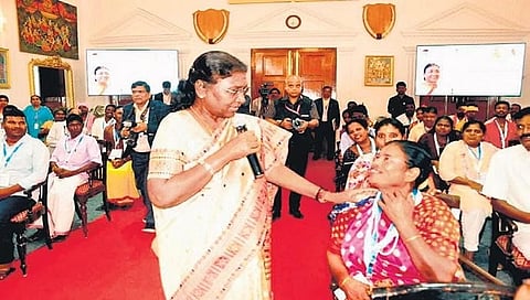 ಸಂವಾದದಲ್ಲಿ ದ್ರೌಪದಿ ಮುರ್ಮು