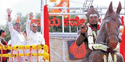 ಅಥಣಿಯಲ್ಲಿ ಬಸವಣ್ಣನವರ ಪ್ರತಿಮೆಯನ್ನು ಅನಾವರಣಗೊಳಿಸಿದ ಸಿಎಂ ಸಿದ್ದರಾಮಯ್ಯ.