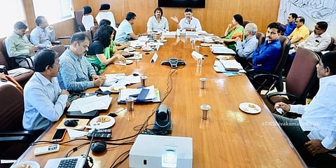 ಸಭೆಯಲ್ಲಿ ಡಿಸಿಎಂ ಡಿಕೆಶಿ