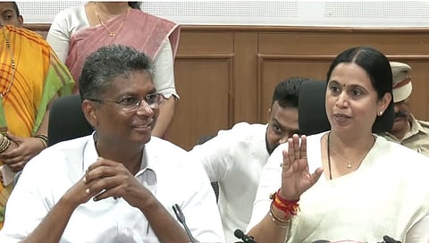 ಸತೀಶ್ ಜಾರಕಿಹೊಳಿ ಹಾಗೂ ಲಕ್ಷ್ಮೀ ಹೆಬ್ಬಾಳ್ಕರ್ (ಸಂಗ್ರಹ ಚಿತ್ರ)