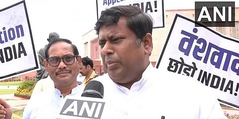 ಬಿಜೆಪಿ ಸಂಸದರ ಪ್ರತಿಭಟನೆ