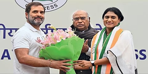 ರಾಹುಲ್, ಖರ್ಗೆ ಅವರೊಂದಿಗೆ ಶರ್ಮಿಳಾ ರೆಡ್ಡಿ