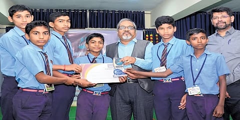 'ಲೈಟ್ ರೈಟರ್ ಪೆನ್' ತಂಡಕ್ಕೆ ಸಿಕ್ಕಿದ ಗೌರವ