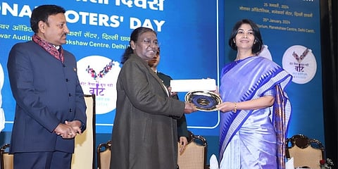 ರಾಷ್ಟ್ರಪತಿಗಳಿಂದ ಪ್ರಶಸ್ತಿ ಸ್ವೀಕರಿಸಿದ ಸಿ. ಶಿಖಾ