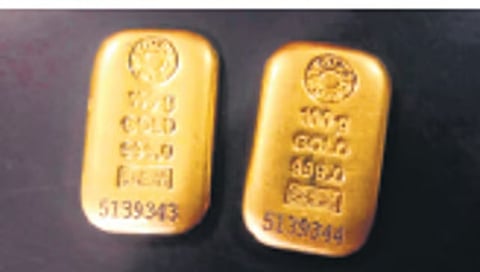 ಬಾಲಕನಿಂದ ವಶಪಡಿಸಿಕೊಂಡ ಚಿನ್ನದ ಬಿಸ್ಕೆಟ್