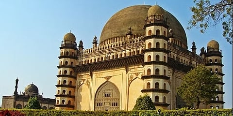 ಗೋಲ್ ಗುಂಬಜ್