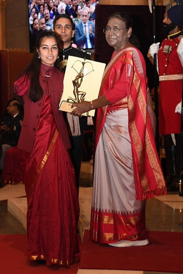 ಶೀತಲ್ ದೇವಿ (ಪ್ಯಾರಾ ಬಿಲ್ಲುಗಾರಿಕೆ)