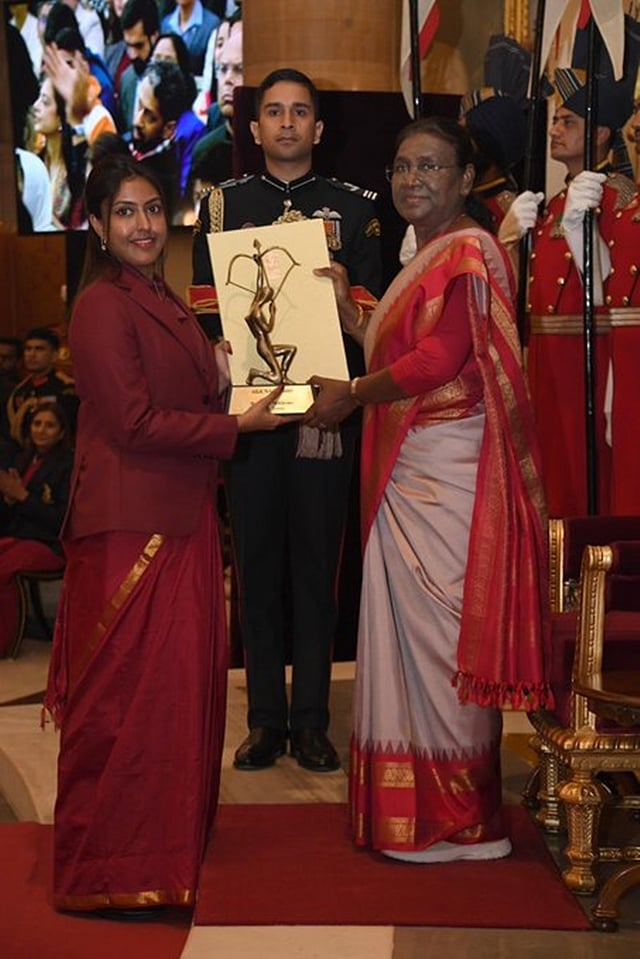 ಅಹಿಕಾ ಮುಖರ್ಜಿ (ಟೇಬಲ್ ಟೆನಿಸ್)