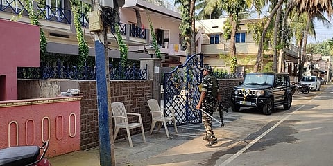 ಶಾಸಕ ಭರತ್ ರೆಡ್ಡಿ ನಿವಾಸ ಮುಂದೆ ಇಡಿ ಅಧಿಕಾರಿಗಳ ಆಗಮನ