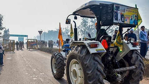 ಅಂಬಾಲದಲ್ಲಿ 'ದೆಹಲಿ ಚಲೋ' ಮೆರವಣಿಗೆ ನಡೆಸುತ್ತಿರುವ ರೈತರು.
