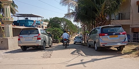 ಐಟಿ ಅಧಿಕಾರಿಗಳು ಕೊಪ್ಪಳದಲ್ಲಿ ವಿ ಆರ್ ಪಾಟೀಲ್ ಮನೆ ಮೇಲೆ ದಾಳಿ