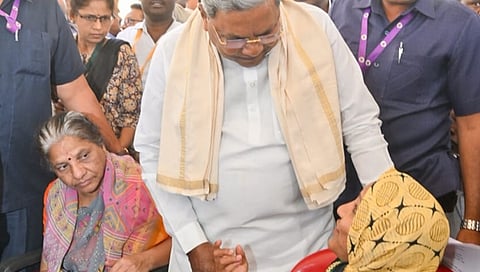 ಜನಸ್ಪಂದನಾ ಕಾರ್ಯಕ್ರಮದಲ್ಲಿ ಸಿಎಂ ಸಿದ್ದರಾಮಯ್ಯ.