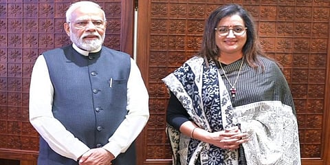 ಪ್ರಧಾನಿ ಮೋದಿ ಭೇಟಿಯಾದ ಸುಮಲತಾ ಅಂಬರೀಷ್