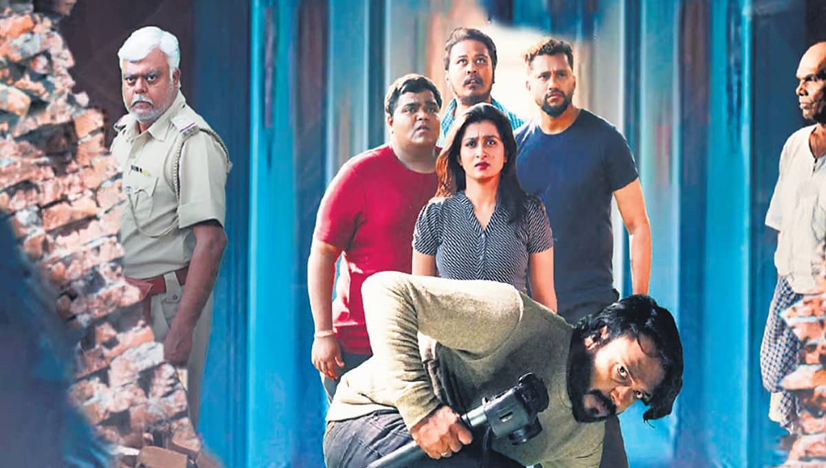 'ಕಪ್ಪು ಬಿಳುಪಿನ ನಡುವೆ' ಮೂಲಕ ಮೊದಲ ಬಾರಿಗೆ ನಿರ್ದೇಶಕನ ಕ್ಯಾಪ್ ತೊಟ್ಟ ವಸಂತ ವಿಷ್ಣು