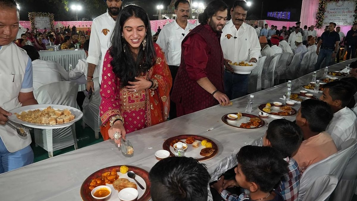 Ananth Ambani wedding-'ಅನ್ನಸೇವೆ'ಯೊಂದಿಗೆ ಅನಂತ್ ಅಂಬಾನಿ-ರಾಧಿಕಾ ಮರ್ಚೆಂಟ್ ವಿವಾಹ ಕಾರ್ಯಕ್ರಮ ಆರಂಭ