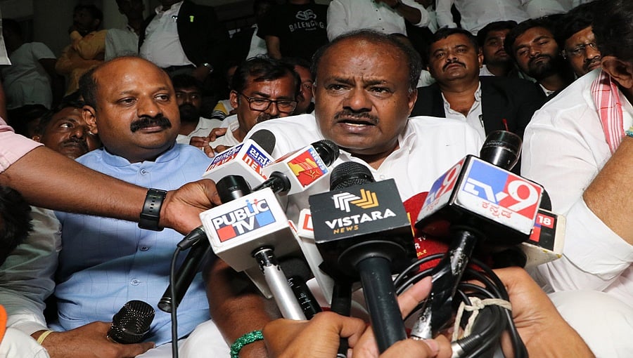 'ಫೇಸ್ಬುಕ್ ನಲ್ಲಿ ಕವನ ಬರೆದೋನು ಮುಸ್ಲಿಂ, ದೂರು ಕೊಟ್ಟವನೂ ಮುಸ್ಲಿಂ, ಶಾಸಕನೂ ಮುಸ್ಲಿಂ’: ಎಚ್ ಡಿ ಕುಮಾರಸ್ವಾಮಿ