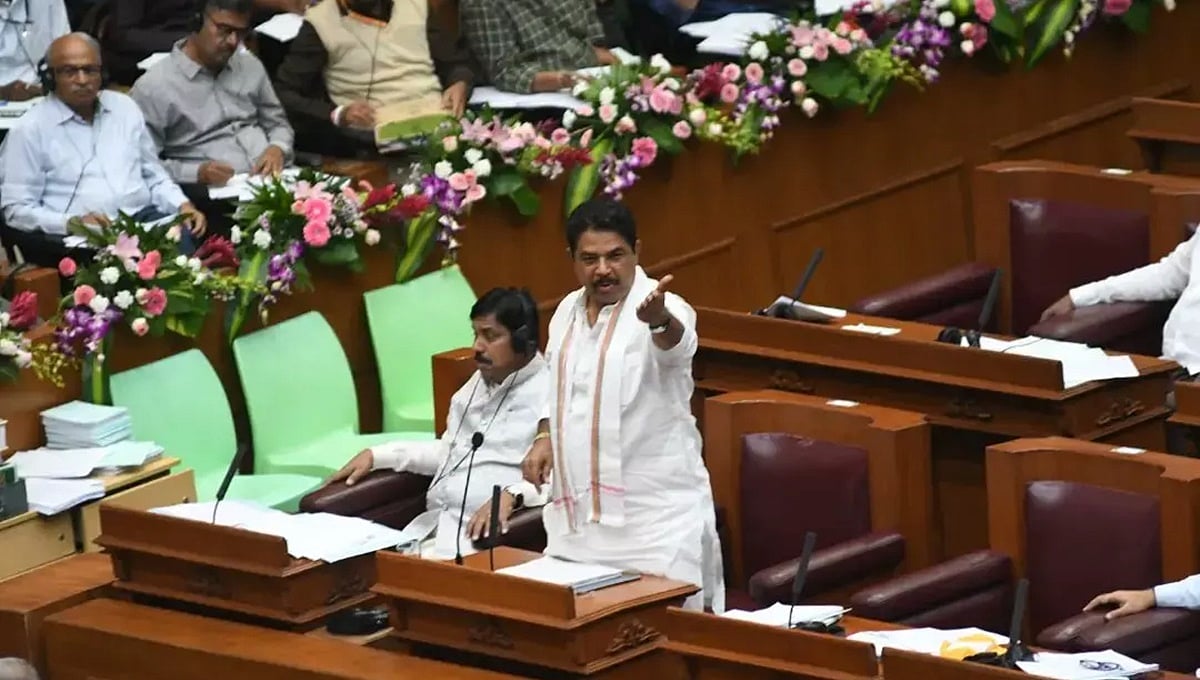 ಪಾಕಿಸ್ತಾನ ಪರ ಘೋಷಣೆ ಪ್ರಕರಣ: ವಿಧಾನಸಭೆಯಲ್ಲಿ ಕಾಂಗ್ರೆಸ್-ಬಿಜೆಪಿ ನಡುವೆ ವಾಗ್ಯುದ್ಧ, ಸರ್ಕಾರದ ವಿರುದ್ಧ ಆರ್.ಅಶೋಕ್ ಕಿಡಿ