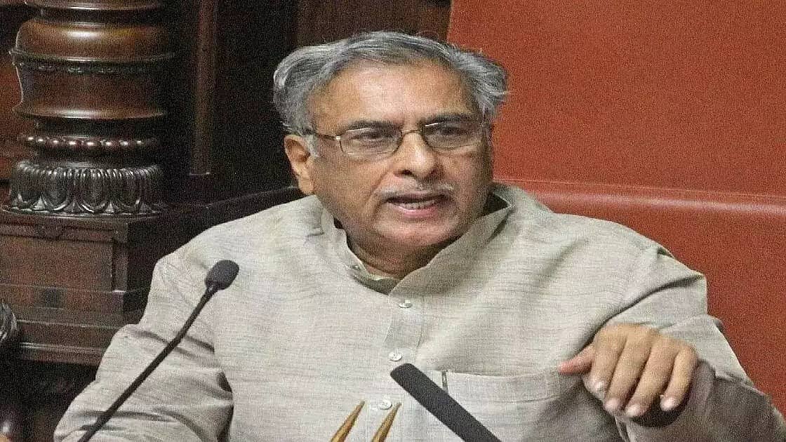 ಪಾಕಿಸ್ತಾನ ಜಿಂದಾಬಾದ್ ಘೋಷಣೆ ಪ್ರಕರಣ: ಸಭಾಪತಿಗಳ ಮುಂದೆ ಕೈ ಕೈ ಮಿಲಾಯಿಸಲು ಮುಂದಾದ ಸದಸ್ಯರು