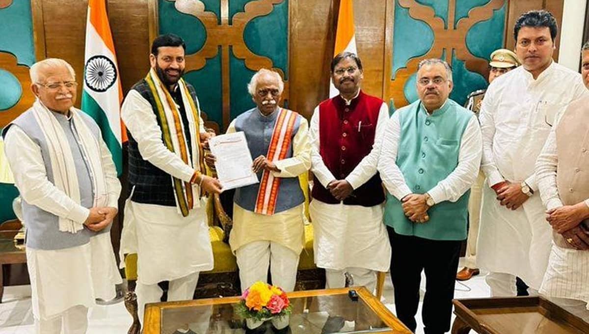 ಹರಿಯಾಣ ರಾಜ್ಯಪಾಲರನ್ನು ಭೇಟಿ ಮಾಡಿ ನೂತನ ಸರ್ಕಾರ ರಚನೆಗೆ ಹಕ್ಕು ಮಂಡಿಸಿದ ಸೈನಿ