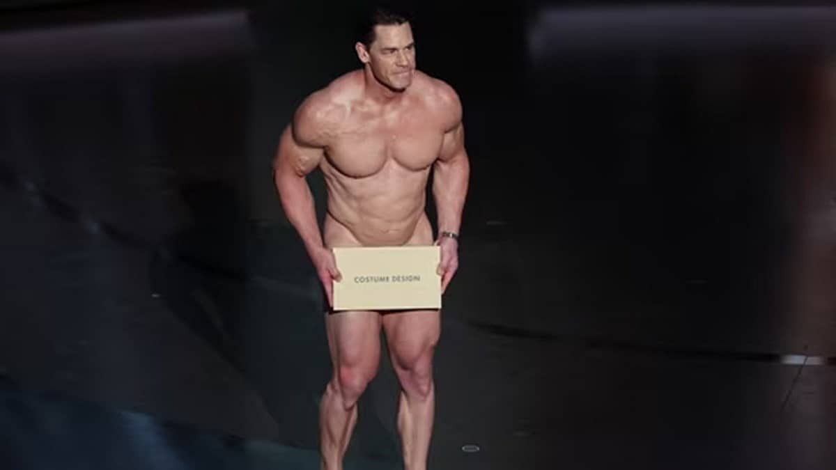 ಆಸ್ಕರ್ಸ್ 2024: ಅತ್ಯುತ್ತಮ ವಸ್ತ್ರ ವಿನ್ಯಾಸ ಪ್ರಶಸ್ತಿ ನೀಡಲು ಬೆತ್ತಲಾಗಿ ಬಂದ ಜಾನ್ ಸಿನಾ!