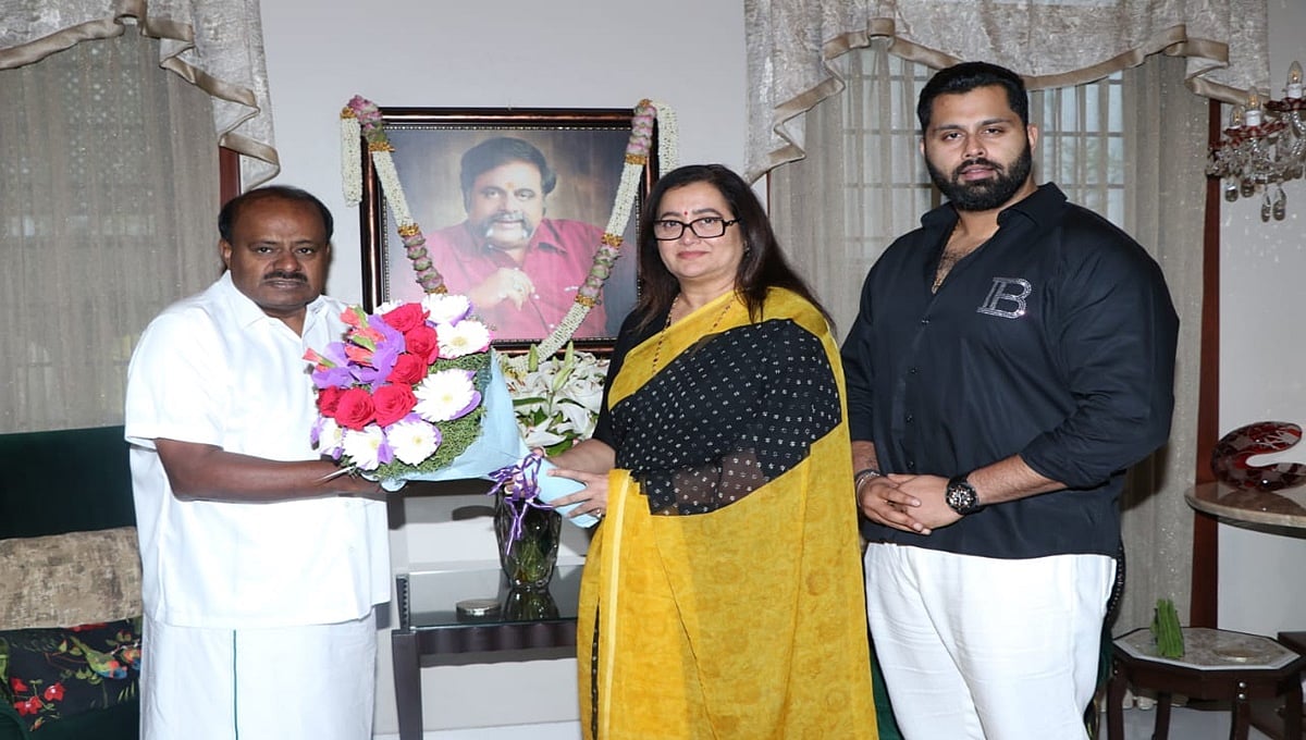 ಮಂಡ್ಯ ಸಂಸದೆ ಸುಮಲತಾ ಅಂಬರೀಶ್- ಕುಮಾರಸ್ವಾಮಿ ಭೇಟಿ, ಮಹತ್ವದ ಮಾತುಕತೆ!